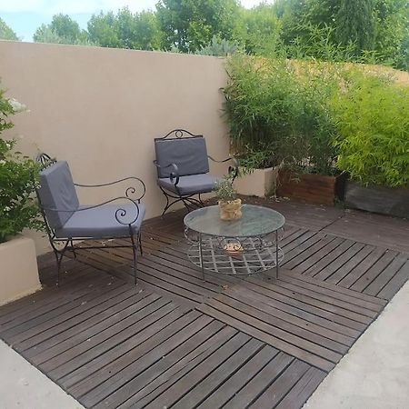 Le Petit Pied A Terre Du Luberon Apartment Merindol Bagian luar foto